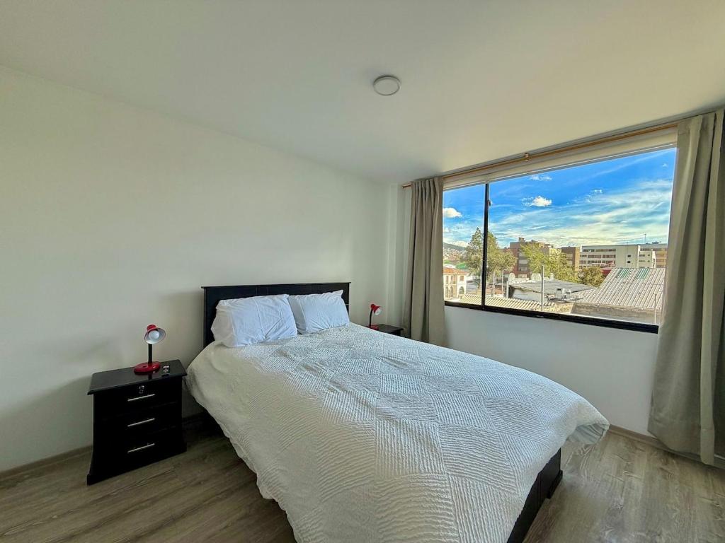 Suite near the Metro, with a View & Gym - 5