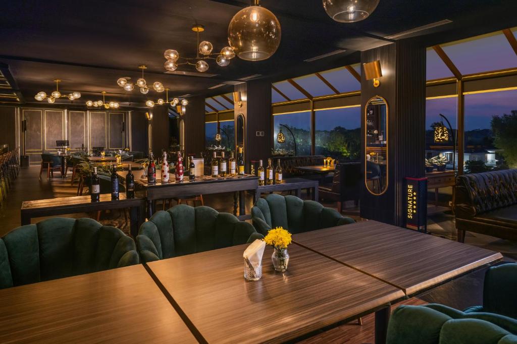 Restaurant, Wimarion Hotel in Semarang