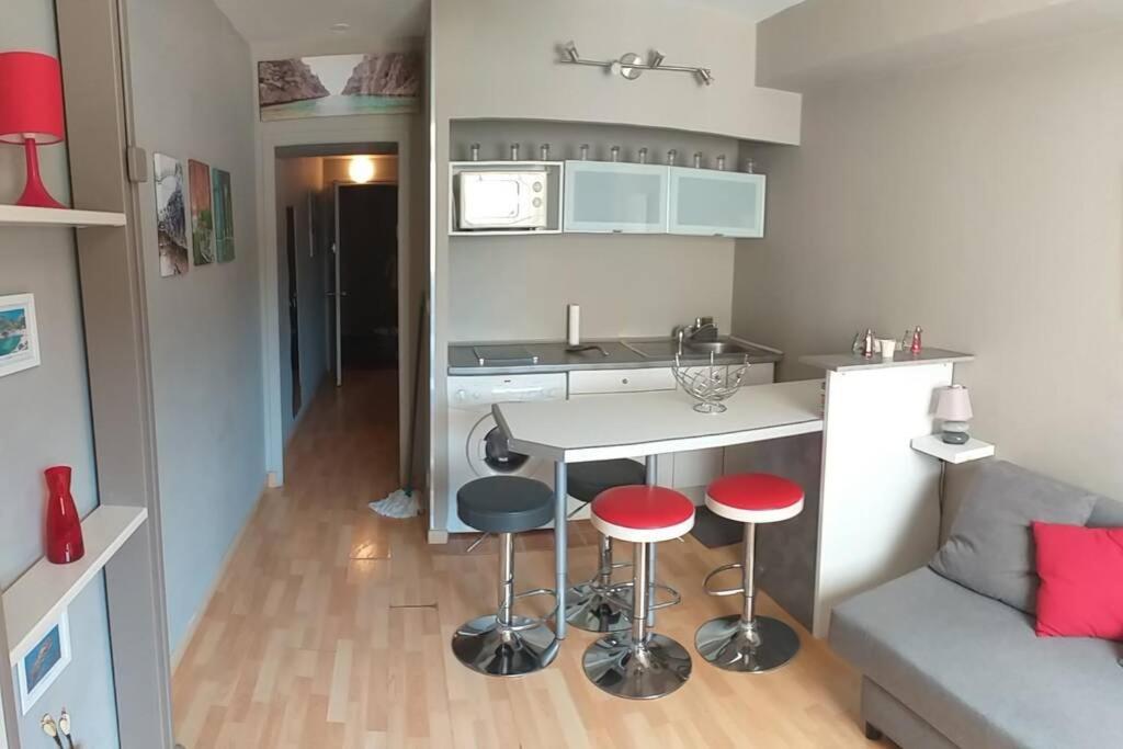 studio cosy plein centre Cassis - 3