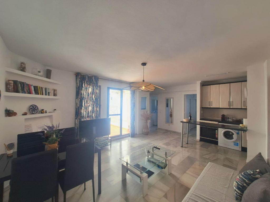 Andalusian style apartment in Pueblo Evita exclusive holiday complex - 3