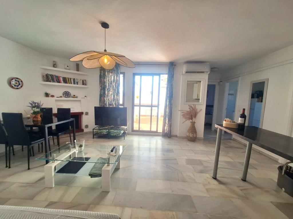 Andalusian style apartment in Pueblo Evita exclusive holiday complex - 4