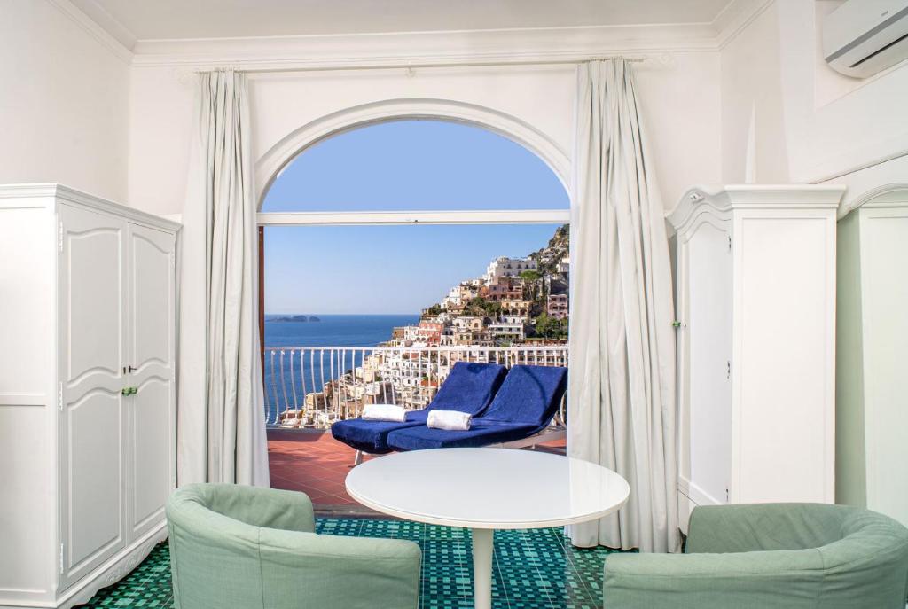 Lux 2BR Apartment in Positano View Terrace & Pool - 3