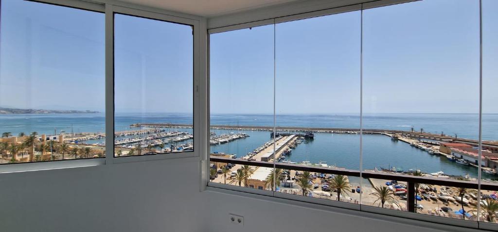 Las Palmeras - Seafront Apartment for 6 with Glazed Terrace and Marina Views - 1