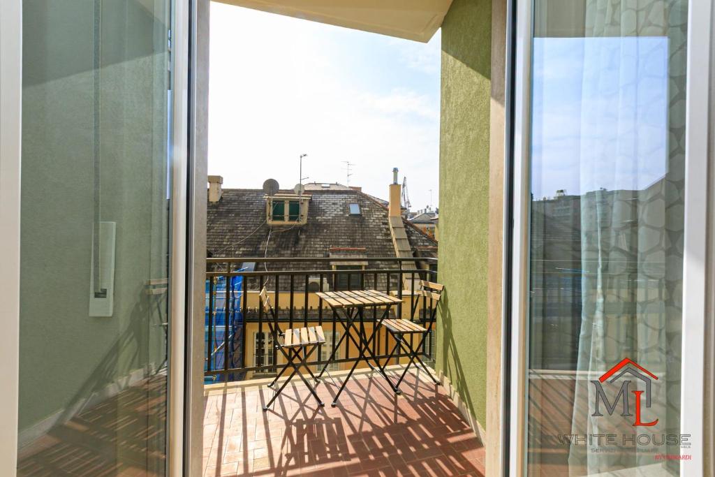 Apartments in Palazzo San Paolo with balconies by ML WHITE HOUSE - 1