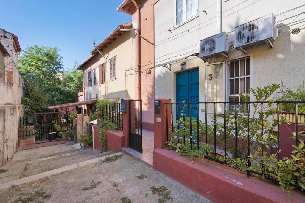 Montello Sweet House - 3