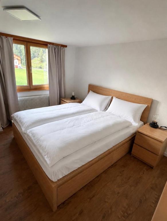 Neue Wohnung mit Balkon & nahe Bushaltestelle nach Saas-Fee - 4