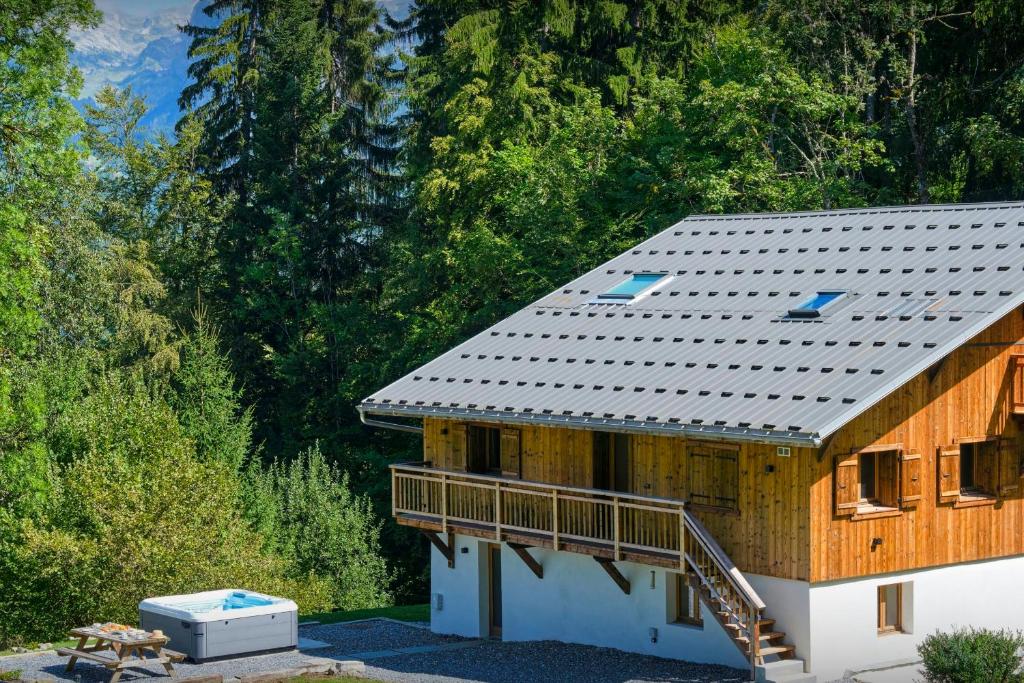 Chalet Madeleine - OVO Network - 2