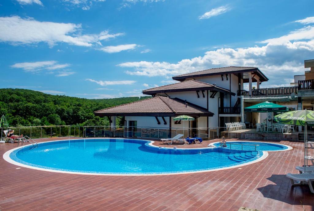 St George Apartcomplex photo