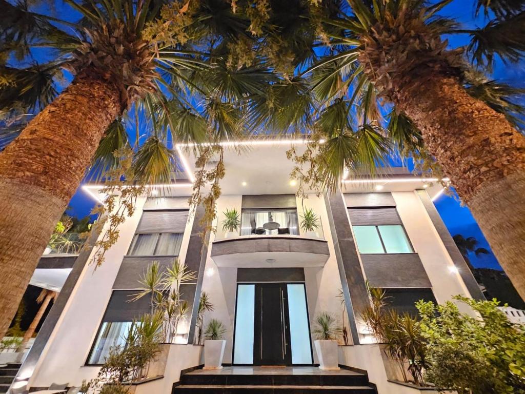 Exclusive Villa City, Beach & Golf - 3