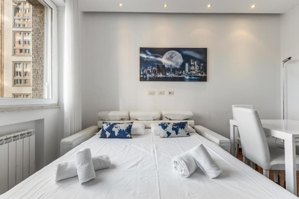 DHOME Pantano - Velasca Tower Apartments - 2