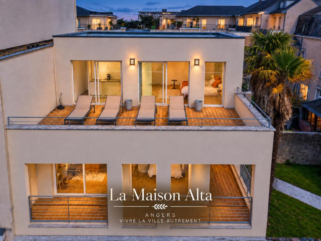 Maison Alta - BIG House en ville - Rooftop, Garage, Jardin et Barbecue - 1