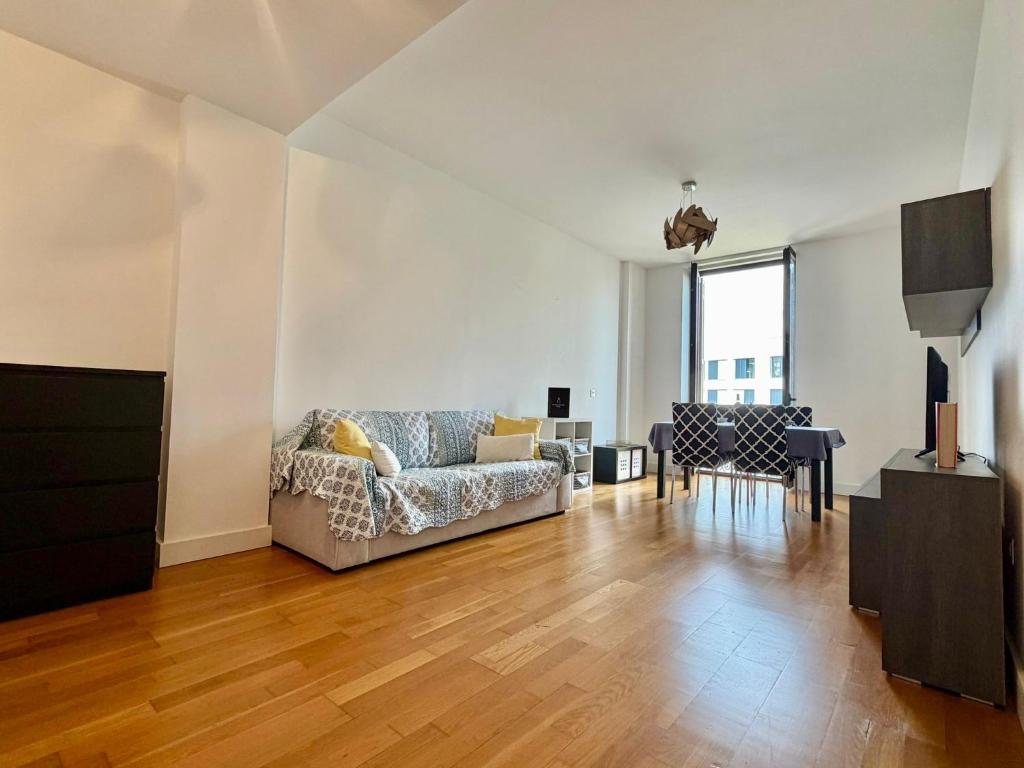 Sebastian Souviron 18 con Parking by Pineapple Homes - 3