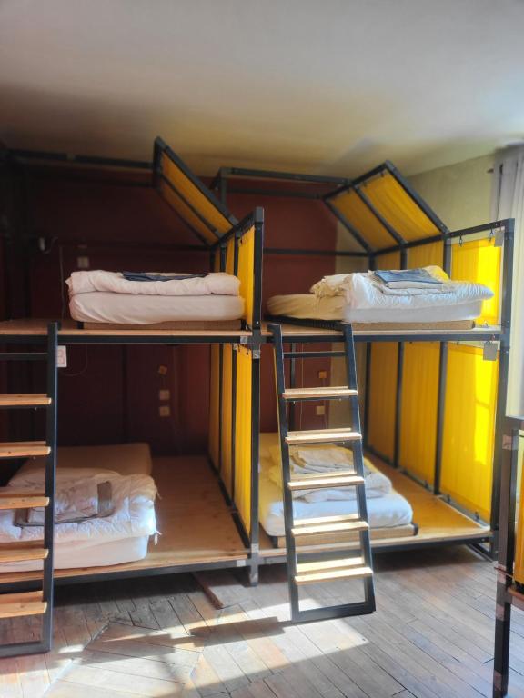 La Maison Rouge - Backpacker Hostel - 5