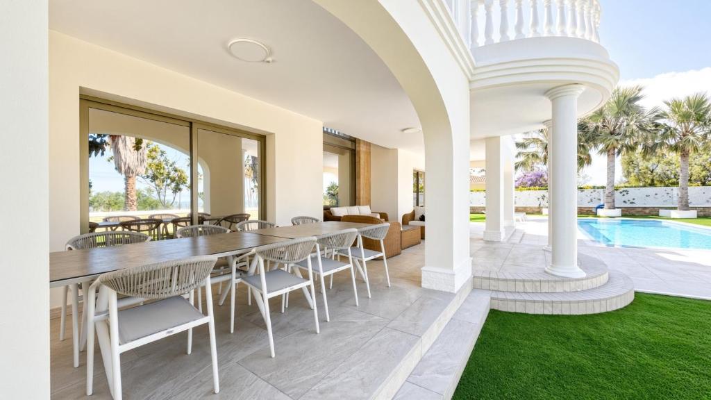 Luxury Villa in La Caleta Tenerife - 4