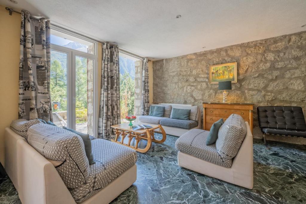 Chalet Glacier - Happy Rentals - 2