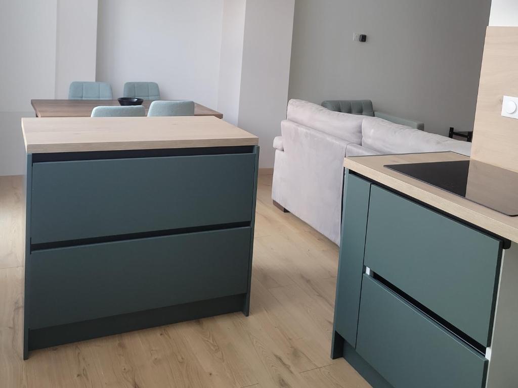 Fully renovated 2 bedrooms in Antibes Old City - 3