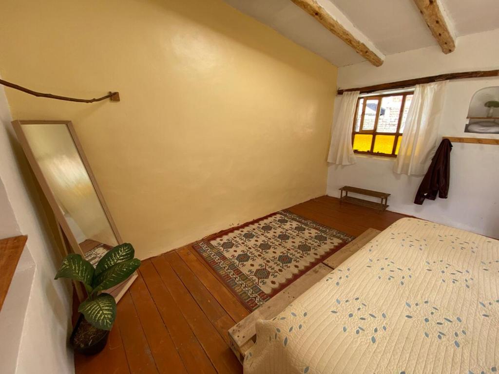 Cozy house in the countryside surrounded by mountains - 5
