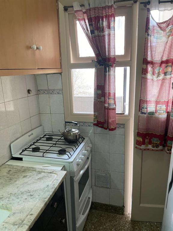 2 Ambientes zona Las Heras y Colon - 2