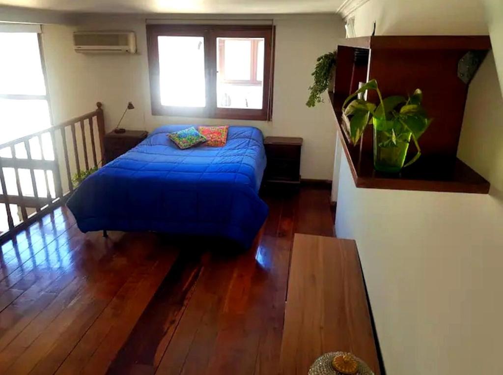 Departamento Hermoso con entrepiso, amplio y luminoso - 4