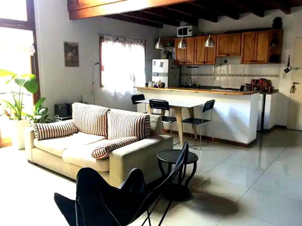 Departamento Hermoso con entrepiso, amplio y luminoso - 5
