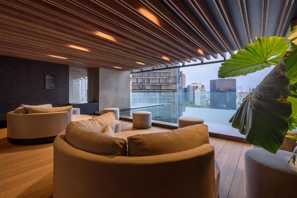 The R Line | Floor 42 Skyline | King Suite | Pool - 5