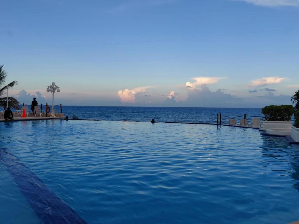 Beautiful Caribbean Ocean View - 2