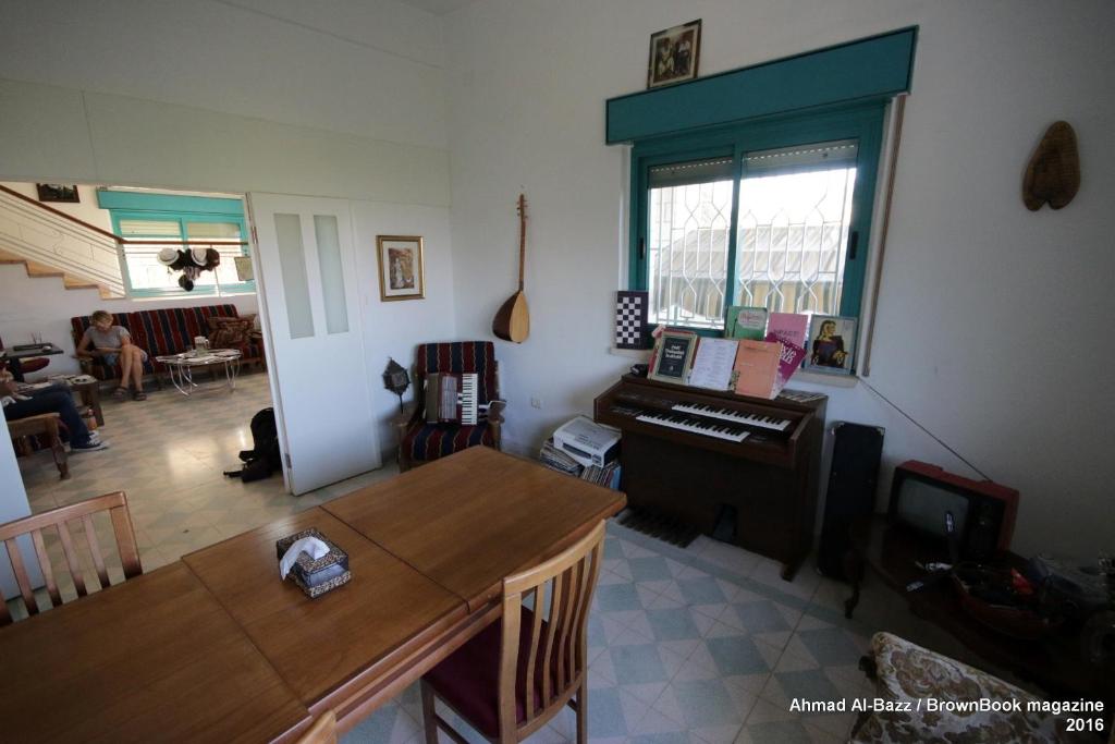 Shared lounge/TV area