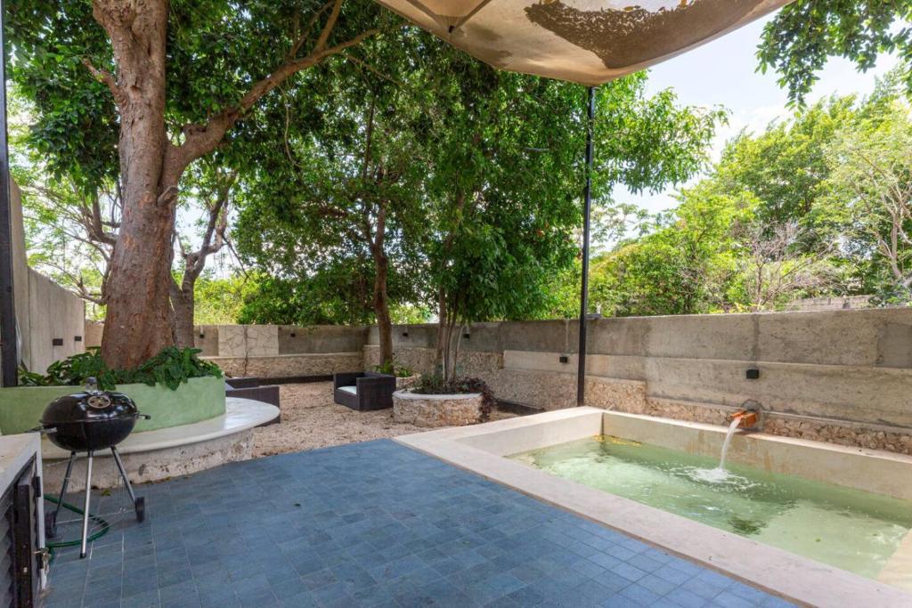 Casa Yaax. Urban oasis in Merida - 3