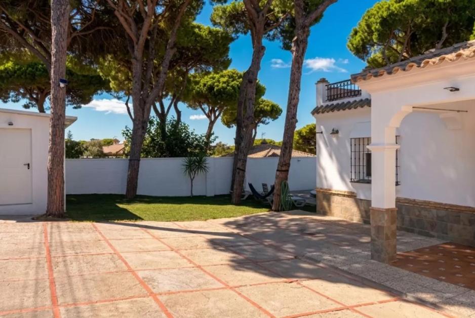 3 Bedrooms Villa,Pool, Spacious Garden & Parking ONLY FAMILIES - SÓLO FAMILIAS - 5