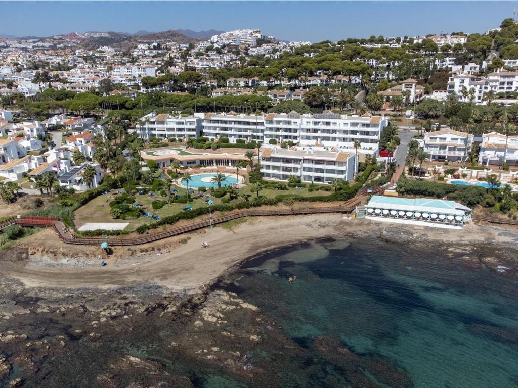 Miraflores Beachfront Penthouse - 2