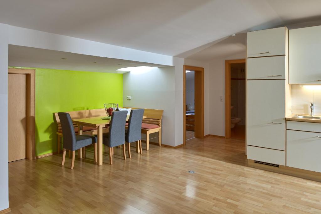 Panorama Apartment Gaschurn - 1