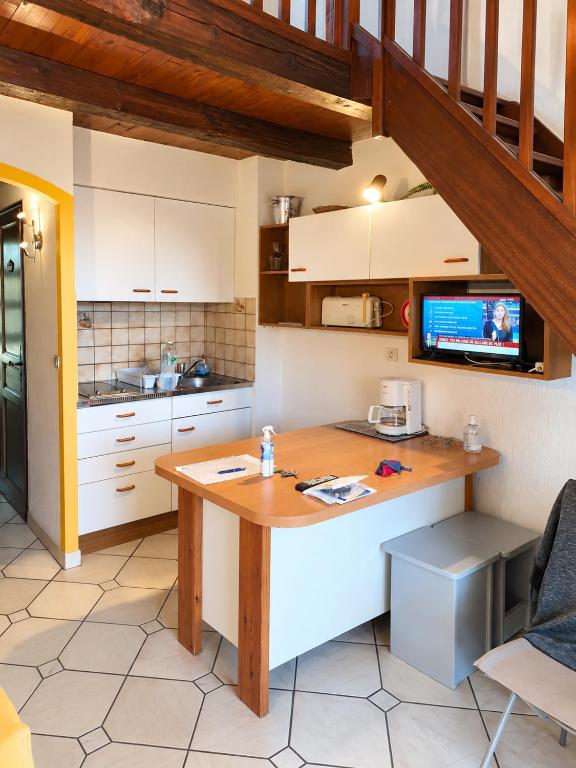 Studio Mezzanine vue port et mer - 2