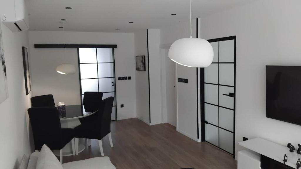 Heart of Sarajevo Apartment - 1
