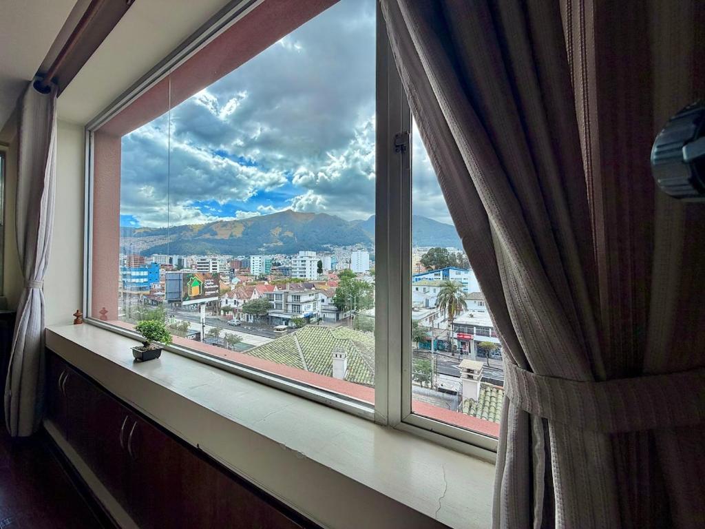 Spacious, centrally located, and quiet One bedroom - 5