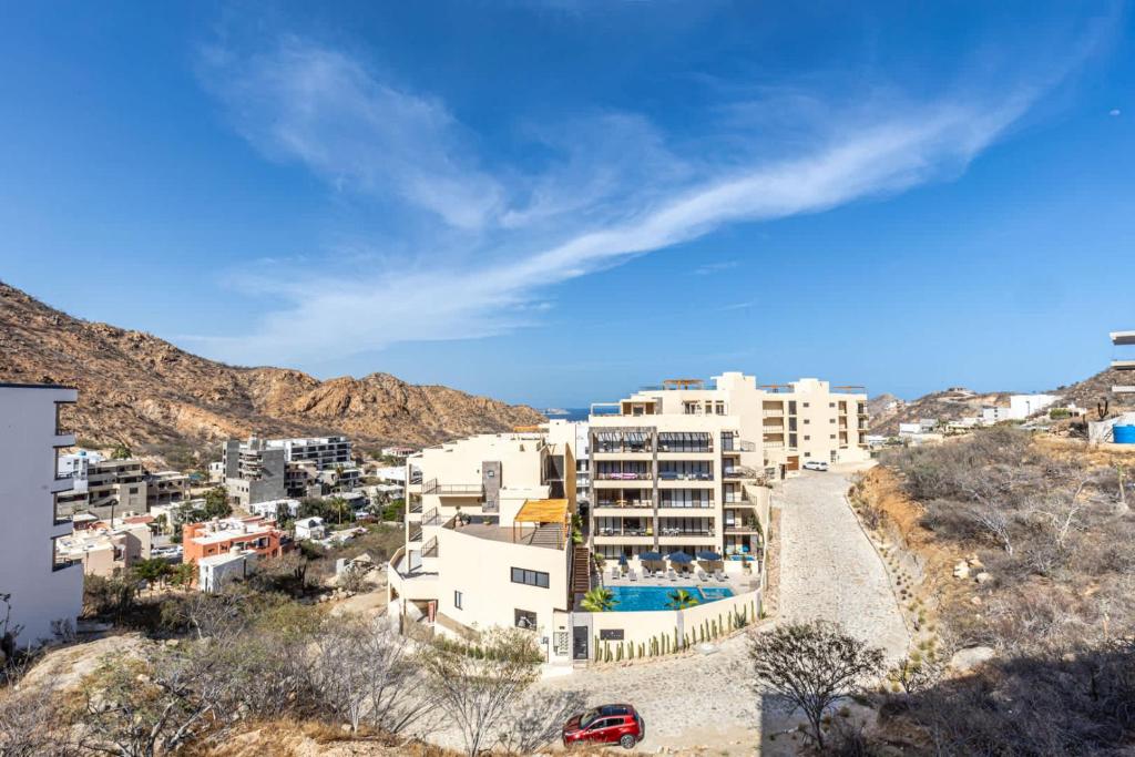 New 2 BR Condo with Private Terrace - BBQ - 5