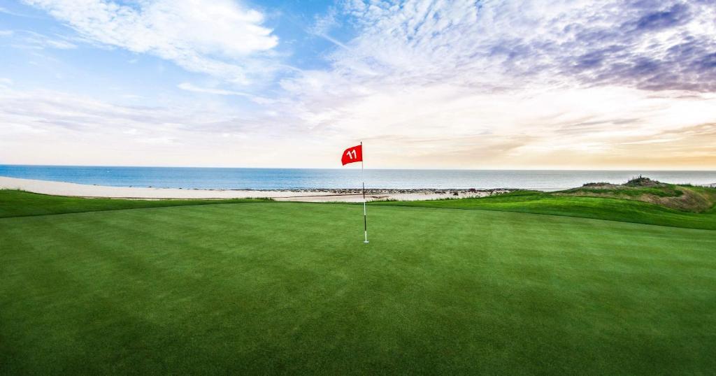 Luxury Coastal Retreat - Pool & World-Class Golf - 4