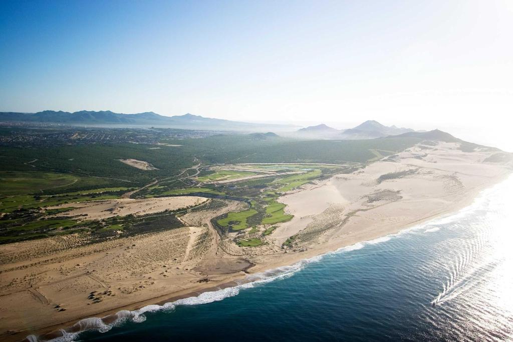 Luxury Coastal Retreat - Pool & World-Class Golf - 5