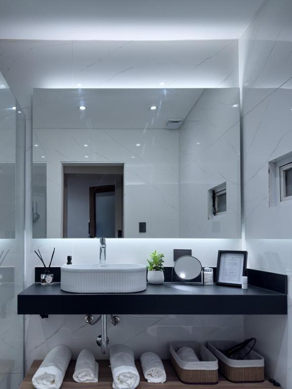 Premium Private Suite overlooking Plaza de Mayo - 5