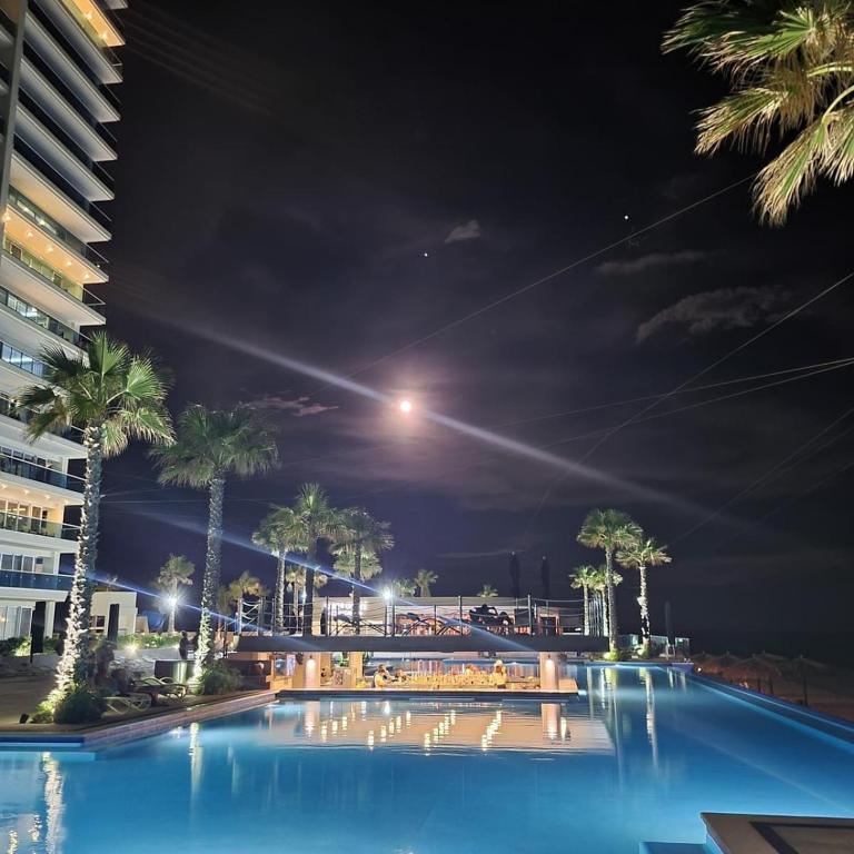 Encantame Towers Luxury Resort at Playa Encanto - 3