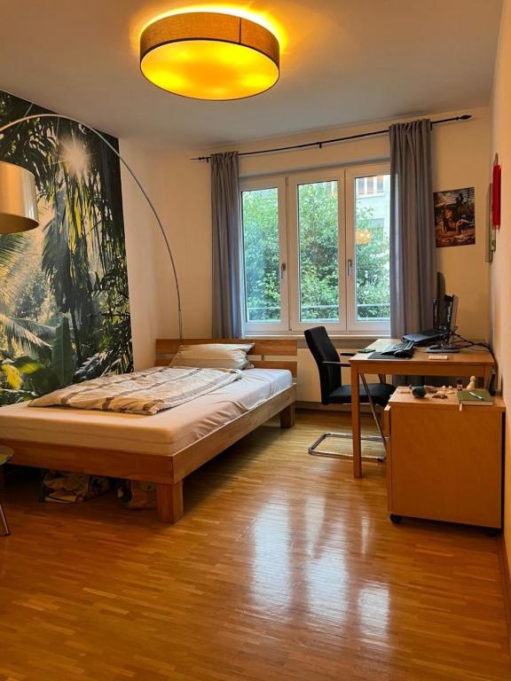 Stylish Central Luxury Apartment - 3