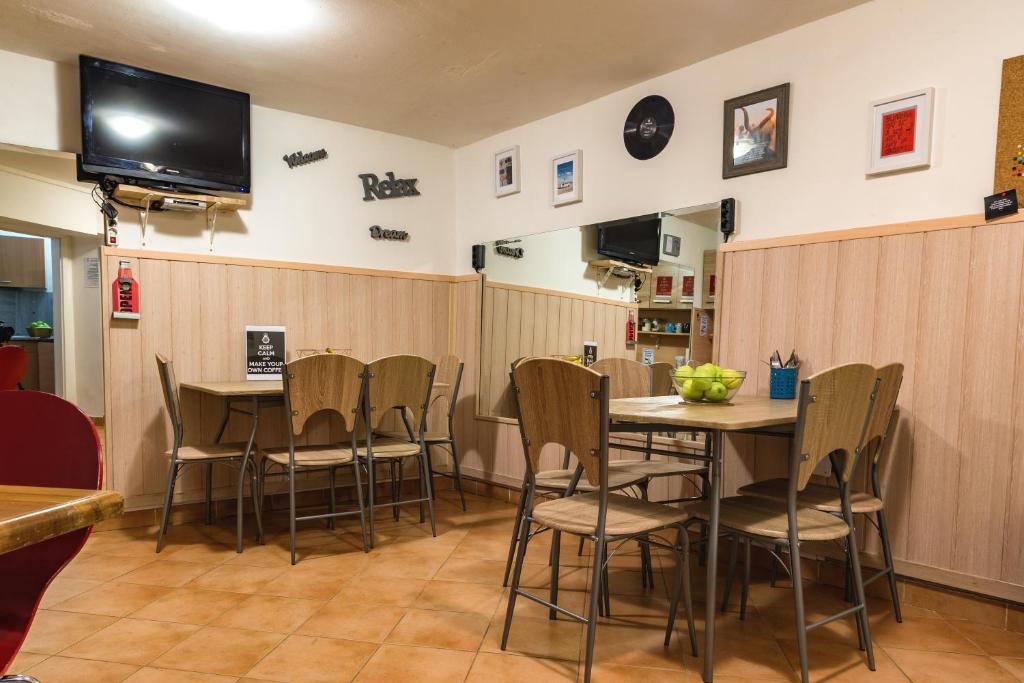 Hostel 24 6