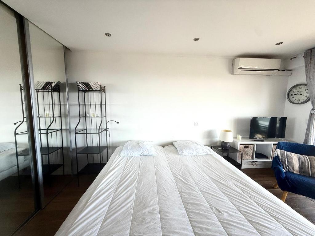 Studio vue mer et piscine Cannes 4 personnes - 5