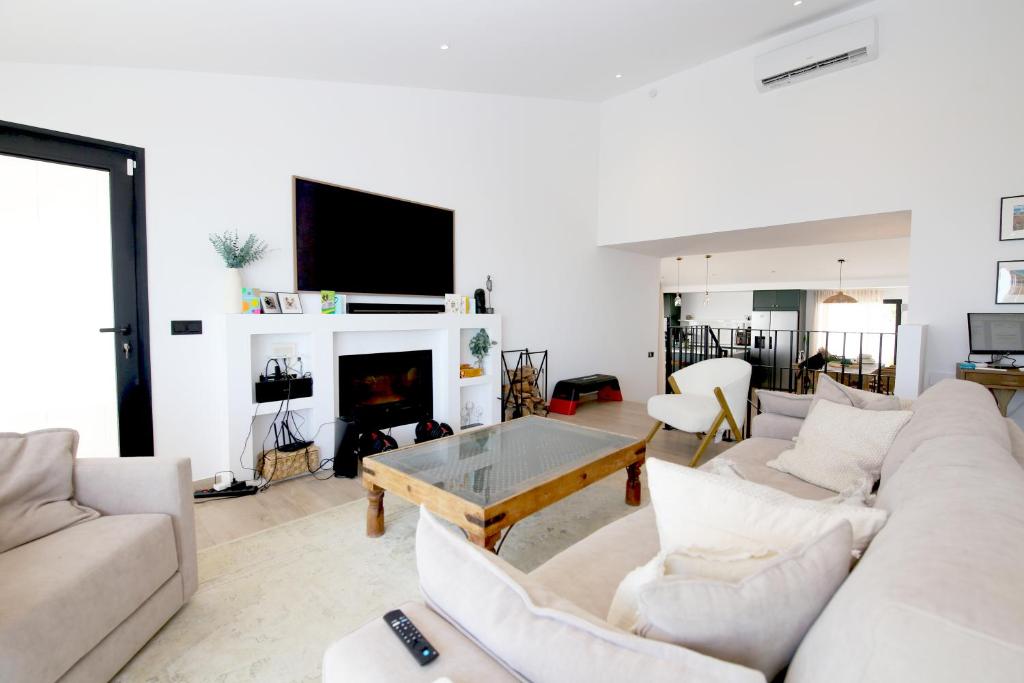 Estepona West Luxury Family Villa BRISAMAR - 2
