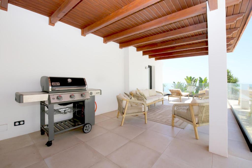 Estepona West Luxury Family Villa BRISAMAR - 5