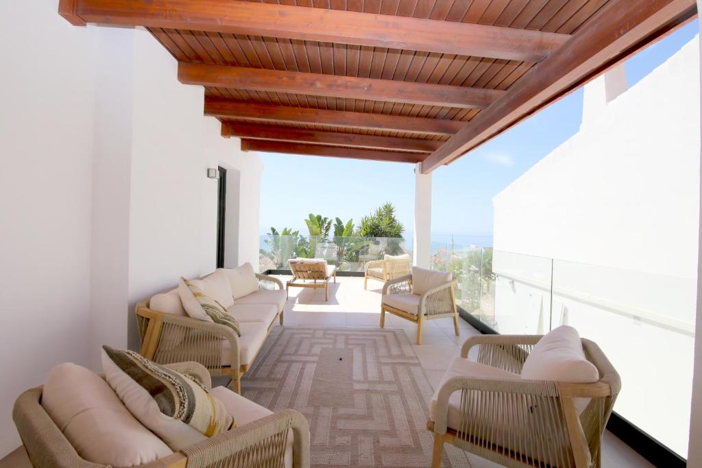 Estepona West Luxury Family Villa BRISAMAR - 4