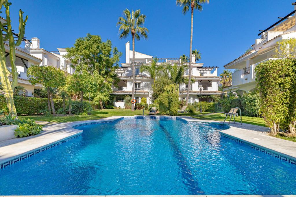 Luxury 3BDR Apartment Puerto Banus in Marbella - 2