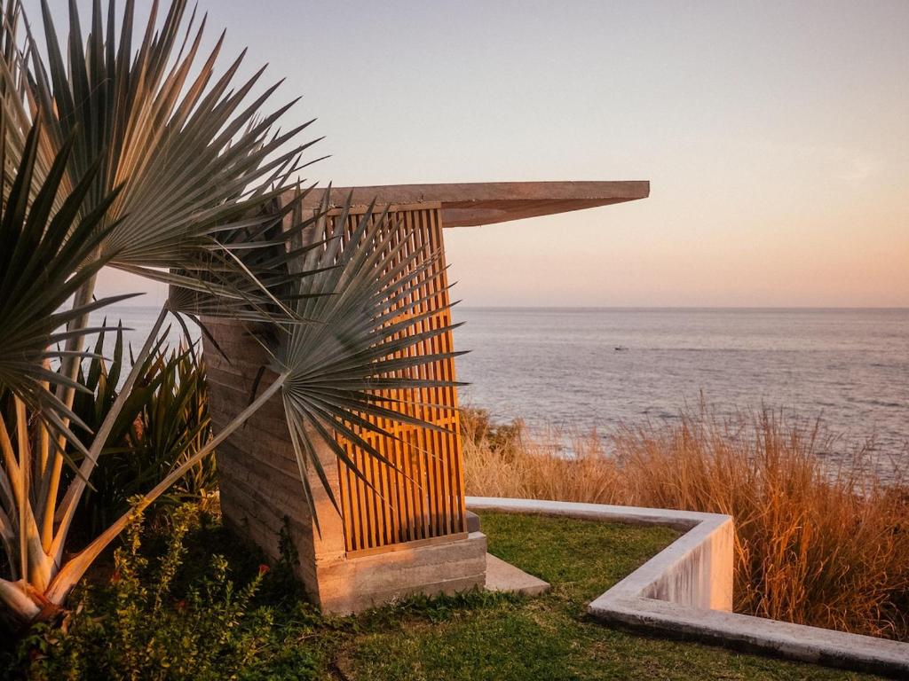 Luna and Pelicano - Elegant Twin Oceanfront Villas - 4