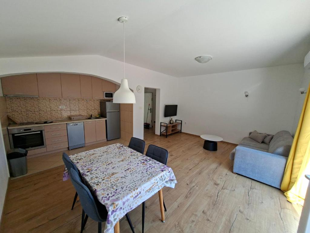 Apartments Marko Maros - 4