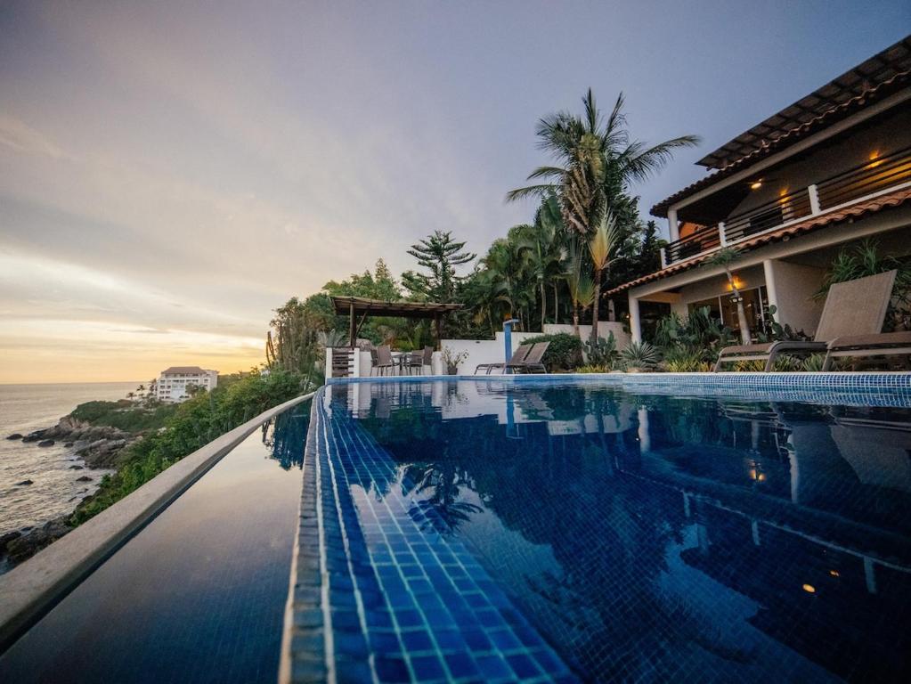 Refugio del Faro - Cliffside Villa Retreat Sleeps 16 - 3