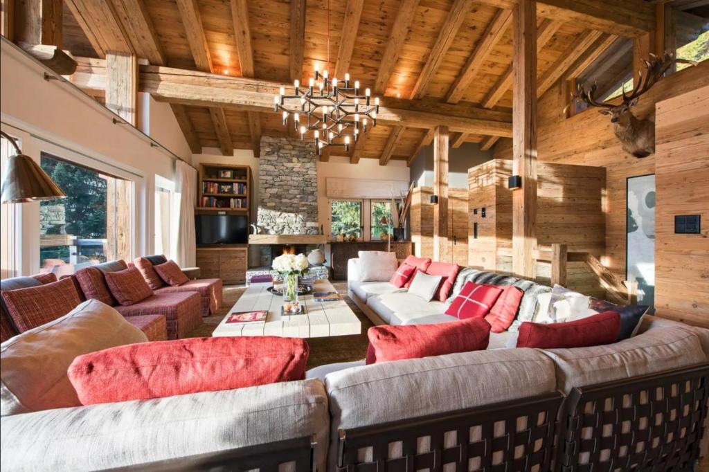 Penthouse Kuhn - 1